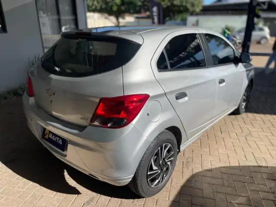 CHEVROLET-ONIX-2019