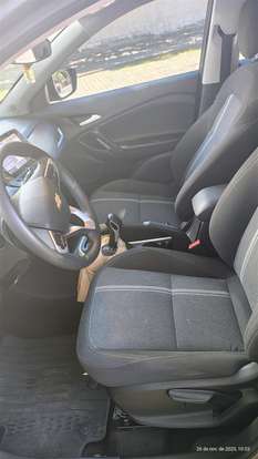 CHEVROLET-TRACKER-2023