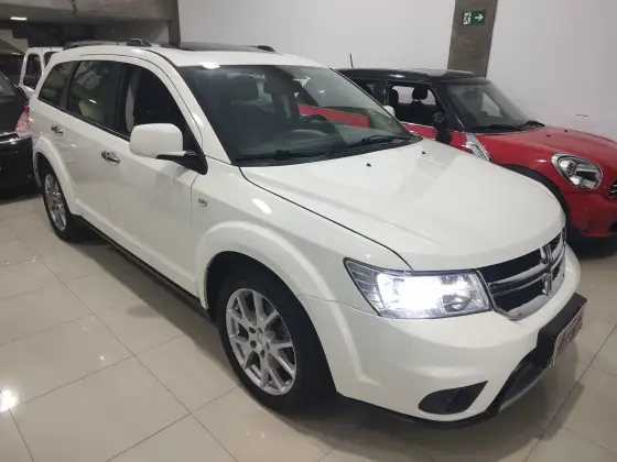 DODGE JOURNEY 3.6 RT V6 GASOLINA 4P AUTOMÁTICO