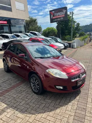 FIAT BRAVO 1.8 ESSENCE 16V FLEX 4P AUTOMATIZADO FIAT BRAVO 1.8 ESSENCE 16V FLEX 4P AUTOMATIZADO