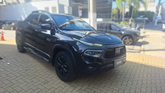 FIAT TORO 2.0 16V TURBO DIESEL ULTRA 4WD AT9 FIAT TORO 2.0 16V TURBO DIESEL ULTRA 4WD AT9