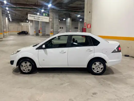 FORD-FIESTA-2014
