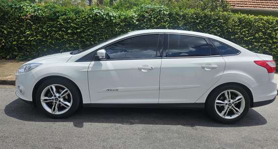 FORD-FOCUS-2015