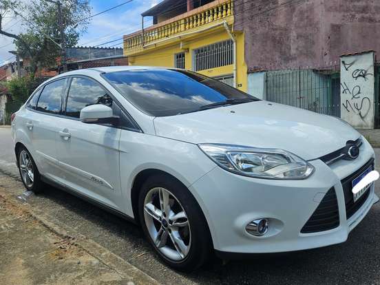 FORD-FOCUS-2.0 SE PLUS 16V FLEX 4P POWERSHIFT FORD-FOCUS-2015