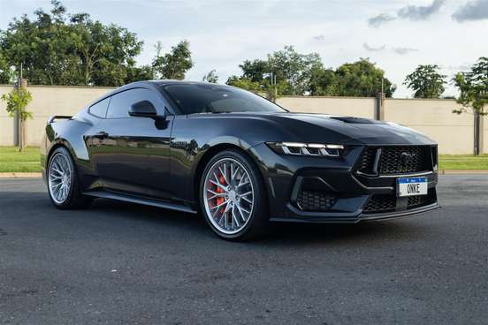 FORD-MUSTANG-2024