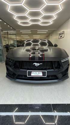 FORD-MUSTANG-2024