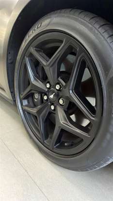 FORD-MUSTANG-2024
