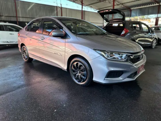 HONDA CITY 1.5 PERSONAL 16V FLEX 4P AUTOMÁTICO HONDA CITY 1.5 PERSONAL 16V FLEX 4P AUTOMÁTICO