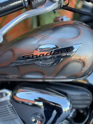 HONDA-SHADOW 600C VT-2001