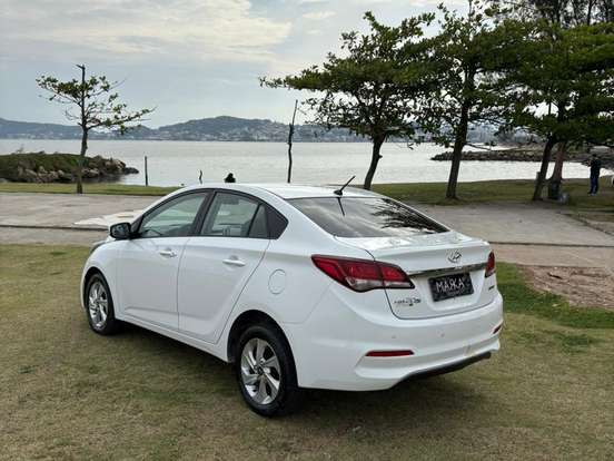 HYUNDAI-HB20S-1.6 COMFORT PLUS 16V FLEX 4P AUTOMÁTICO HYUNDAI-HB20S-2016