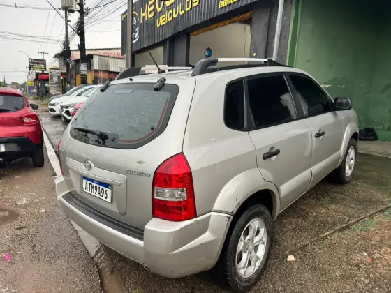 HYUNDAI TUCSON 2.0 MPFI GL 16V 142CV 2WD GASOLINA 4P MANUAL HYUNDAI TUCSON 2.0 MPFI GL 16V 142CV 2WD GASOLINA 4P MANUAL