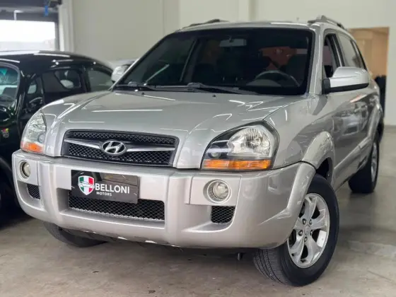 HYUNDAI TUCSON 2.0 MPFI GLS 16V 143CV 2WD GASOLINA 4P AUTOMÁTICO
