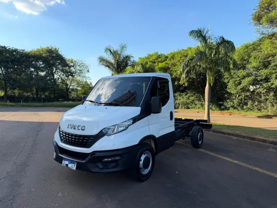 IVECO DAILY 3.0 TURBO DIESEL 35-150 CHASSI CS MANUAL IVECO DAILY 3.0 TURBO DIESEL 35-150 CHASSI CS MANUAL