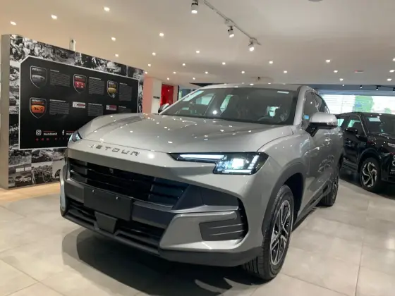 JETOUR S06 1.5 TGDI PHEV ADVANCE DHT