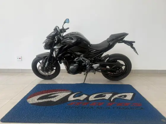 KAWASAKI Z900 KAWASAKI Z900