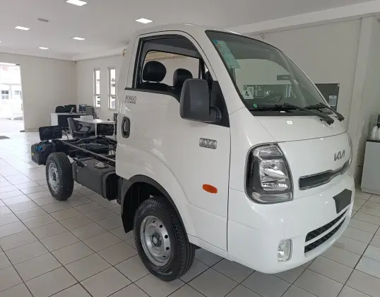 KIA BONGO 2.5 TD DIESEL STD CS 4x4 MANUAL KIA BONGO 2.5 TD DIESEL STD CS 4x4 MANUAL