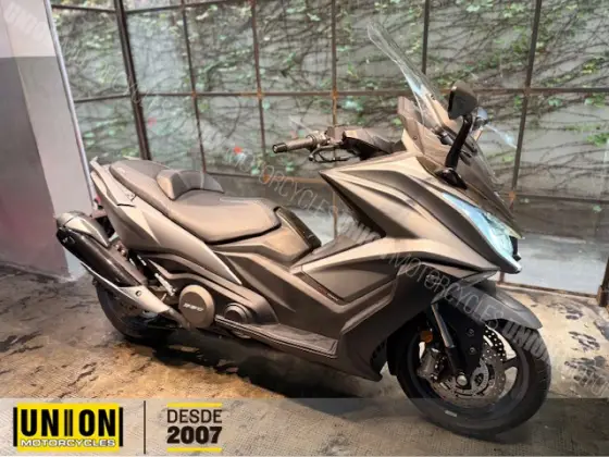 KYMCO AK 550i 