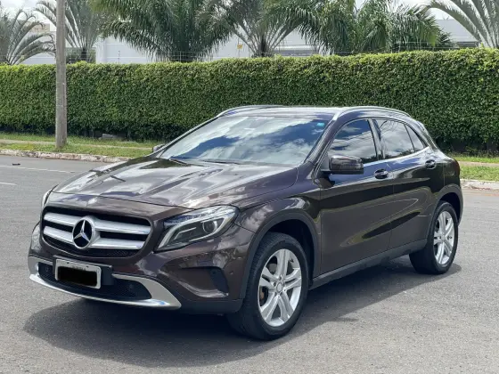 MERCEDES-BENZ GLA 200 1.6 CGI ADVANCE 16V TURBO FLEX 4P AUTOMÁTICO