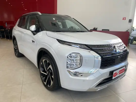 MITSUBISHI OUTLANDER 2.4 PHEV HPE-S S-AWC DHT