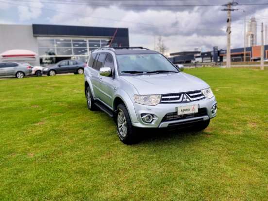 MITSUBISHI-PAJERO-3.2 HPE 4X4 7 LUGARES 16V TURBO INTERCOOLER DIESEL 4P AUTOMÁTICO MITSUBISHI-PAJERO-2017