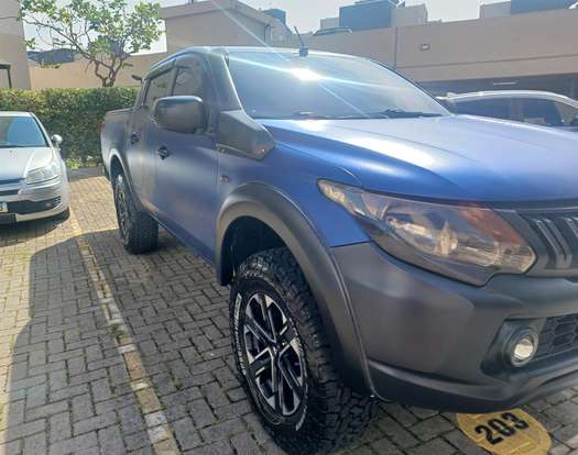 MITSUBISHI-L200 TRITON-2020