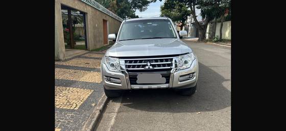 MITSUBISHI PAJERO 3.2 HPE 4X4 7 LUGARES 16V TURBO INTERCOOLER DIESEL 4P AUTOMÁTICO