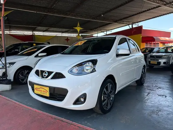 NISSAN MARCH 1.6 SL 16V FLEXSTART 4P XTRONIC