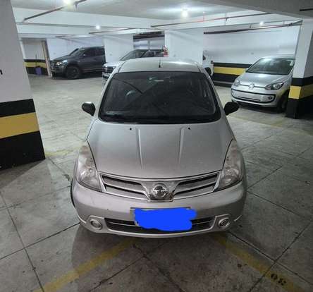 NISSAN-LIVINA-2012