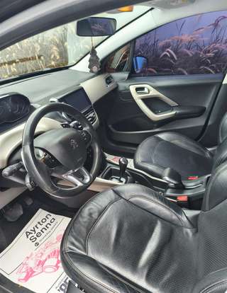 PEUGEOT-2008-2016