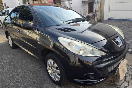 PEUGEOT-207-2011