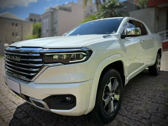 RAM RAMPAGE 2.0 TURBO DIESEL LARAMIE 4X4 AUTOMÁTICO