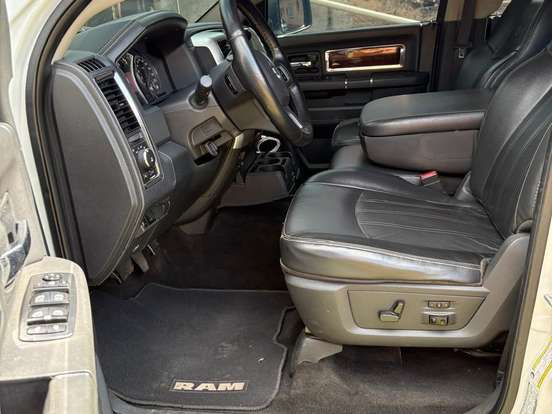 RAM-2500-6.7 LARAMIE 4X4 CD I6 TURBO DIESEL 4P AUTOMÁTICO RAM-2500-2011