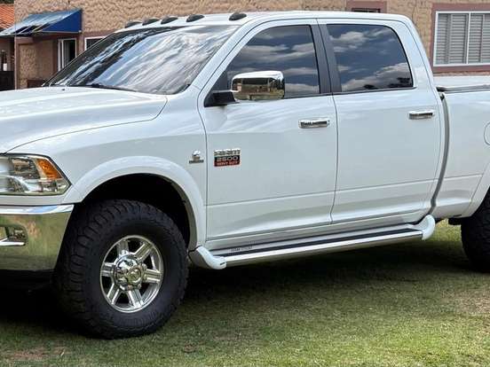 RAM-2500-6.7 LARAMIE 4X4 CD I6 TURBO DIESEL 4P AUTOMÁTICO RAM-2500-2011