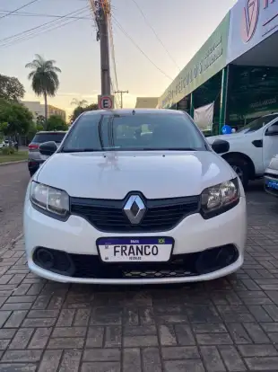 RENAULT-SANDERO-2017