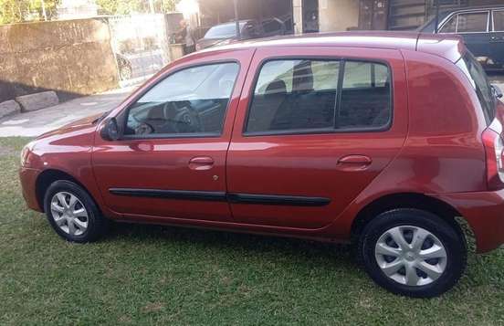 RENAULT-CLIO-2015
