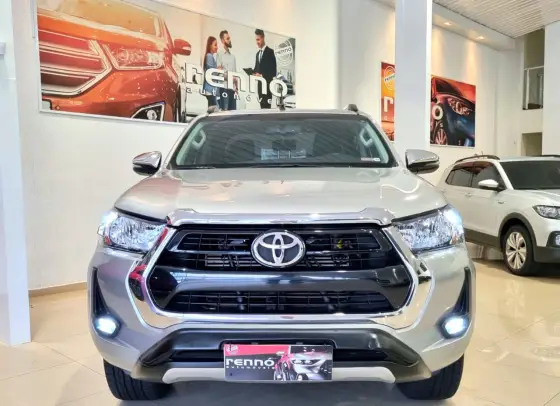 TOYOTA HILUX 2.8 D-4D TURBO DIESEL CD SRV 4X4 AUTOMÁTICO TOYOTA HILUX 2.8 D-4D TURBO DIESEL CD SRV 4X4 AUTOMÁTICO