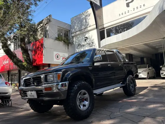 TOYOTA HILUX 2.8 SR5 4X4 CD 8V DIESEL 4P MANUAL