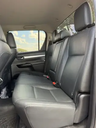 TOYOTA HILUX 2.8 SRX 4X4 CD 16V DIESEL 4P AUTOMÁTICO