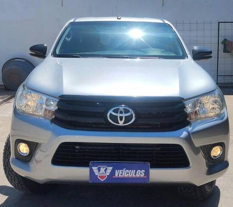 TOYOTA HILUX 2.8 STD 4X4 CD 16V DIESEL 4P MANUAL