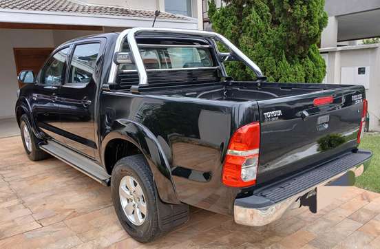 TOYOTA-HILUX-2012