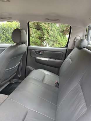 TOYOTA-HILUX-2012