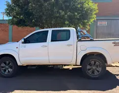 TOYOTA HILUX 3.0 SR 4X4 CD 16V TURBO INTERCOOLER DIESEL 4P AUTOMÁTICO TOYOTA HILUX 3.0 SR 4X4 CD 16V TURBO INTERCOOLER DIESEL 4P AUTOMÁTICO
