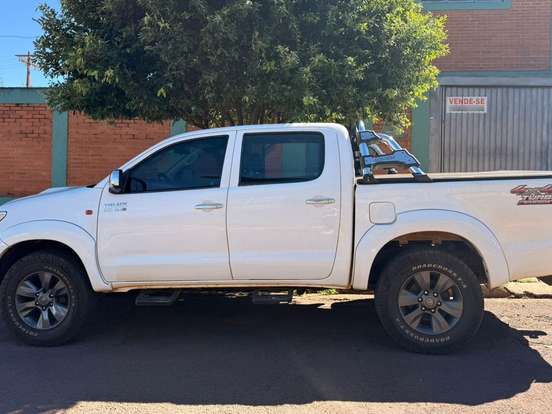 TOYOTA-HILUX-3.0 SR 4X4 CD 16V TURBO INTERCOOLER DIESEL 4P AUTOMÁTICO TOYOTA-HILUX-2014