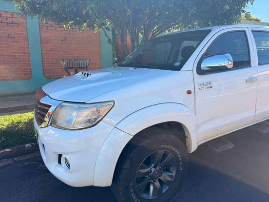 TOYOTA-HILUX-3.0 SR 4X4 CD 16V TURBO INTERCOOLER DIESEL 4P AUTOMÁTICO TOYOTA-HILUX-2014