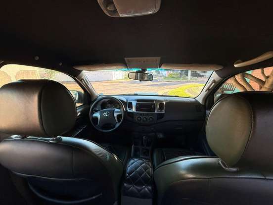 TOYOTA-HILUX-3.0 SR 4X4 CD 16V TURBO INTERCOOLER DIESEL 4P AUTOMÁTICO TOYOTA-HILUX-2014