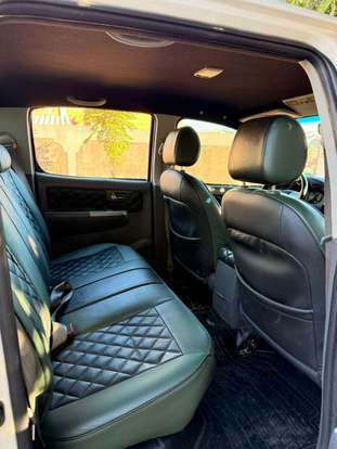 TOYOTA-HILUX-2014