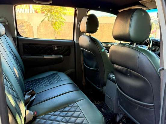 TOYOTA-HILUX-3.0 SR 4X4 CD 16V TURBO INTERCOOLER DIESEL 4P AUTOMÁTICO TOYOTA-HILUX-2014