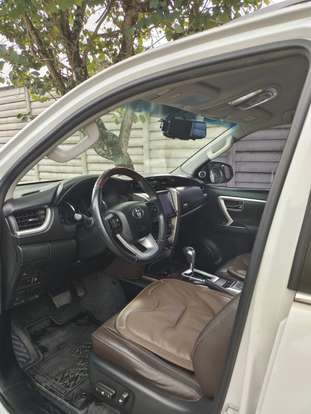 TOYOTA-HILUX SW4-2020