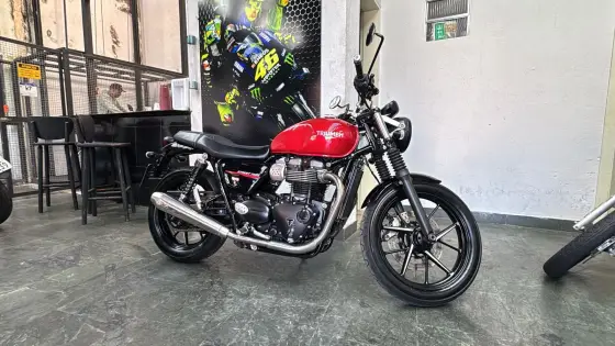 TRIUMPH SPEED TWIN 