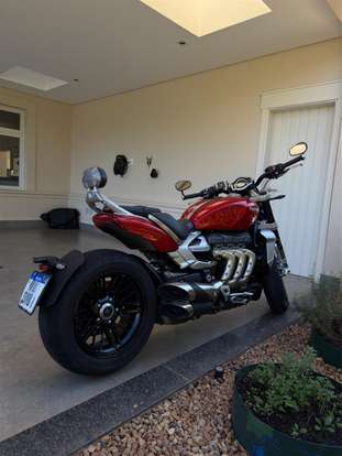 TRIUMPH-ROCKET III R-2021